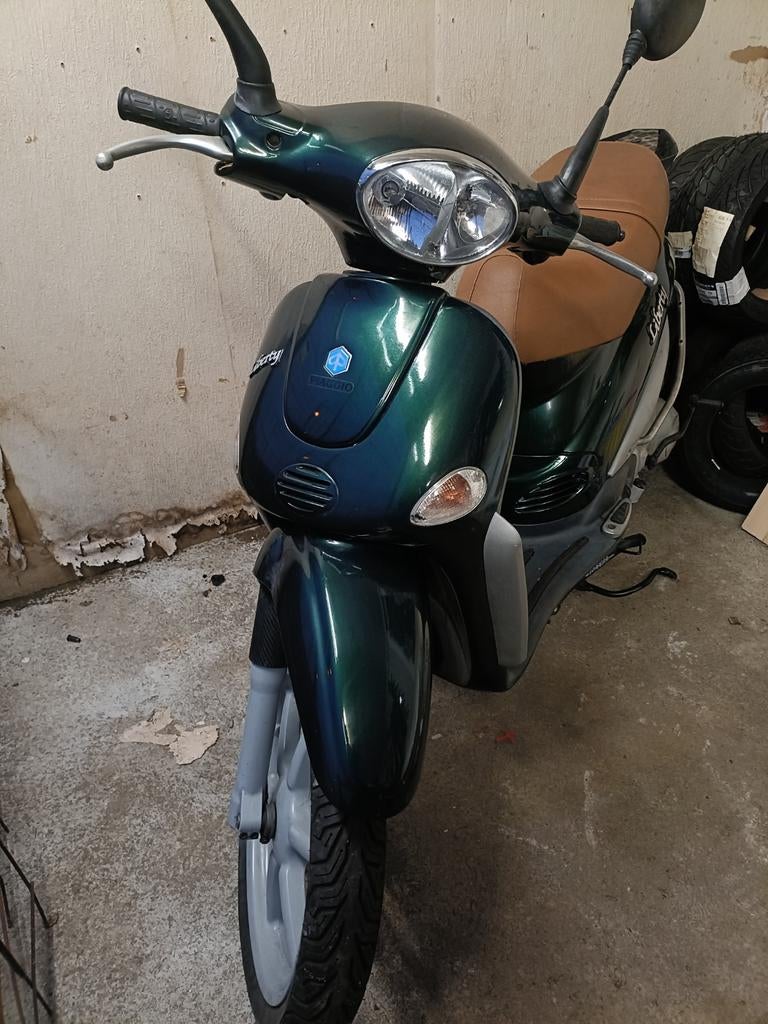 Scooter Piaggio 150cc, Particulier, Scooter