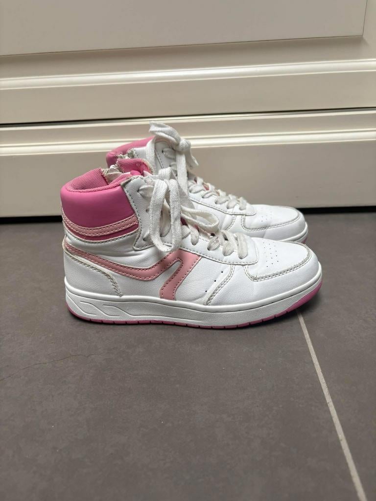 Witte Cemi sneakers maat 34, Kinderen en Baby's, Kinderkleding | Schoenen en Sokken, Ophalen, Zo goed als nieuw