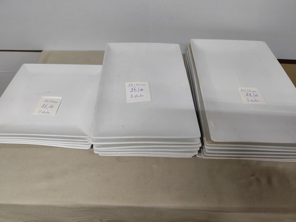 Porseleinen platte borden. 3 verschillende modellen., Enlèvement, Assiettes(s)