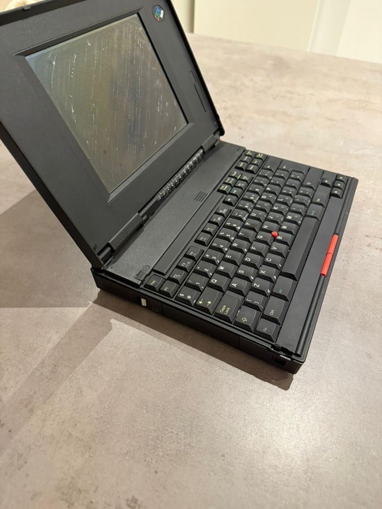 Vintage IBM ThinkPad 360 CE, Ophalen, IBM ThinkPad