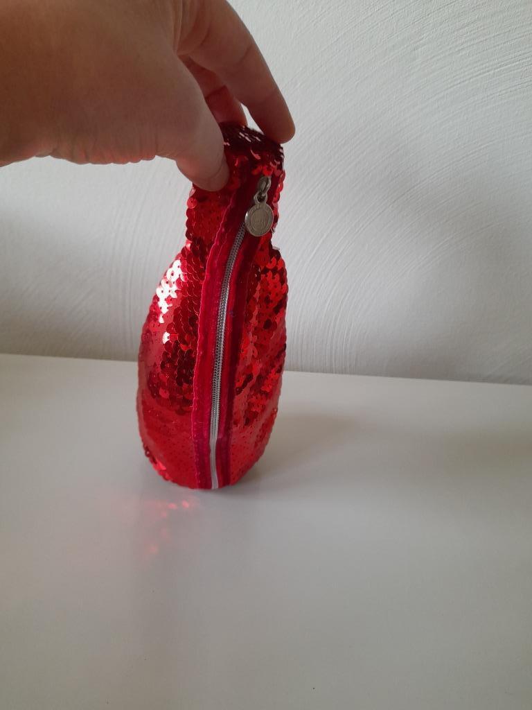 Absolut Vodka + Gaultier - robe par bouteille - 2002, Enlèvement ou Envoi, Comme neuf, Autres types