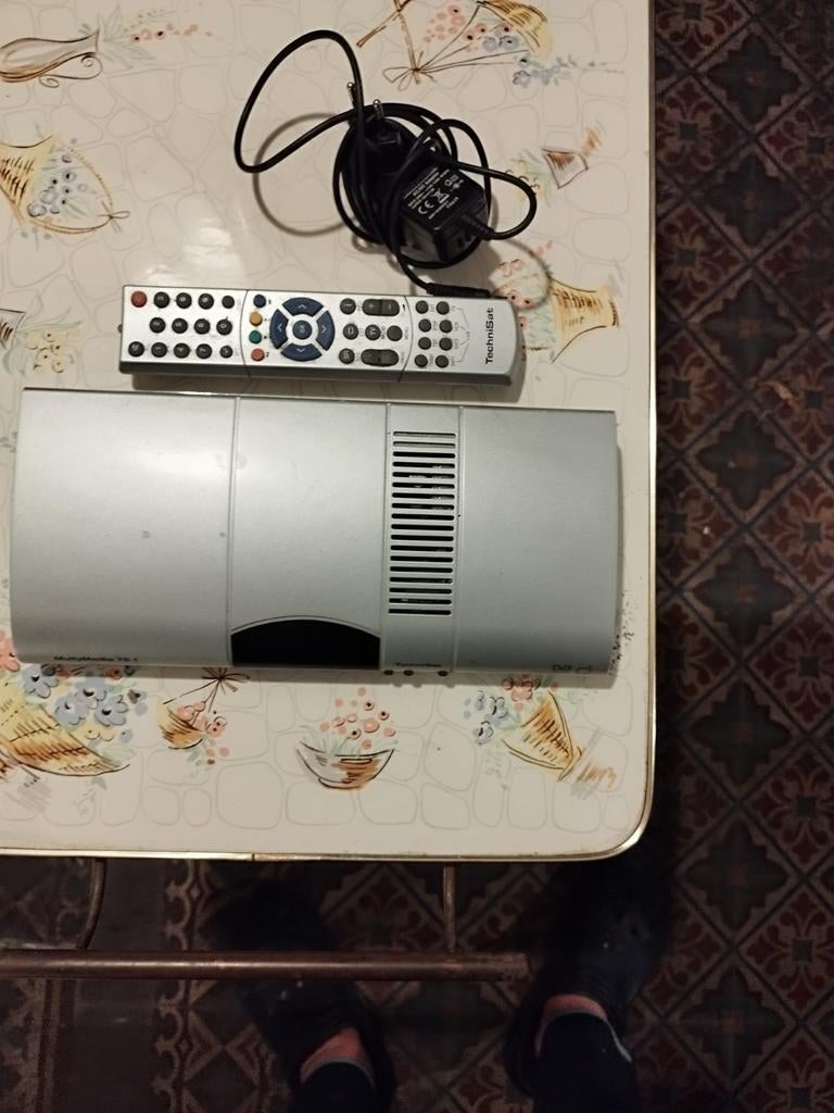 Satelit / tnt receiverTechnisat combo s1, Enlèvement ou Envoi, Utilisé