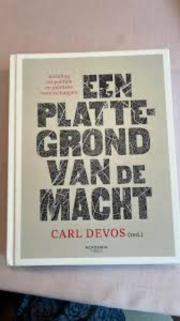 Boek Inleiding tot politiek en politieke wetenschappen, Boeken, Ophalen of Verzenden, Zo goed als nieuw