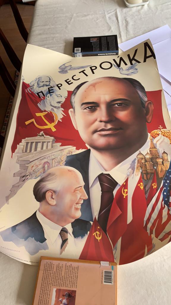 Poster Perestrojka met Gorbatsjov - Glasnost, Verzamelen, Posters, Ophalen, Zo goed als nieuw