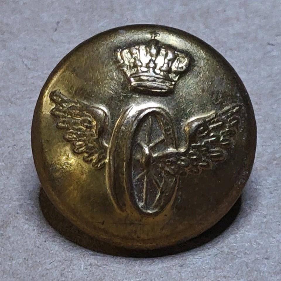 BELGIË UNIFORM KNOOP BELGISCHE SPOORWEG GEVLEUGELD, Verzamelen, Ophalen of Verzenden, Overige soorten, Embleem of Badge