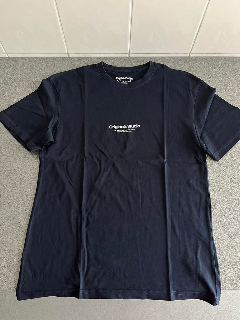 Donkerblauw t-shirt ‘originals studio’ Jack & Jones - maat S, Vêtements | Hommes, T-shirts, Enlèvement ou Envoi, Jack&Jones, Comme neuf