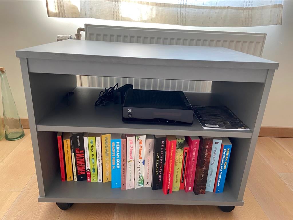 Meuble de télévision robuste sur roulettes, Maison & Meubles, Armoires | Mobilier de télévision, Enlèvement, Comme neuf