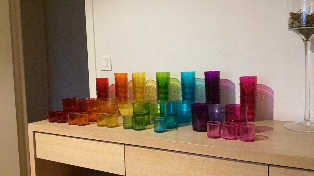 Kleurrijk glazen servies, Huis en Inrichting, Keuken | Servies, Ophalen, Zo goed als nieuw, Glas