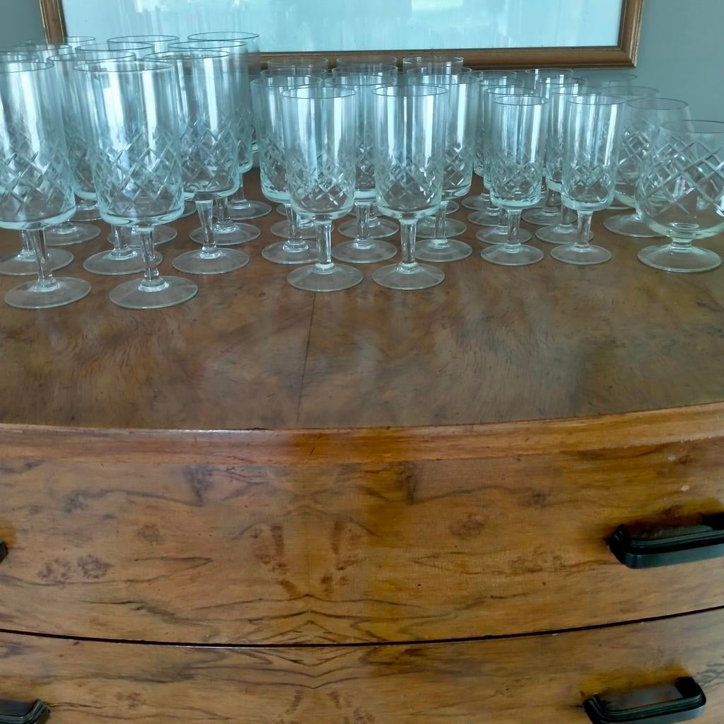 kristallen glazen 34 stuks waarvan 1 met shipje, Antiek en Kunst, Ophalen