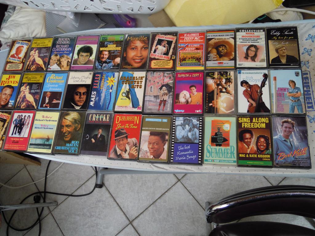muziekcassettes, Ophalen of Verzenden, Zo goed als nieuw, 26 bandjes of meer, Origineel