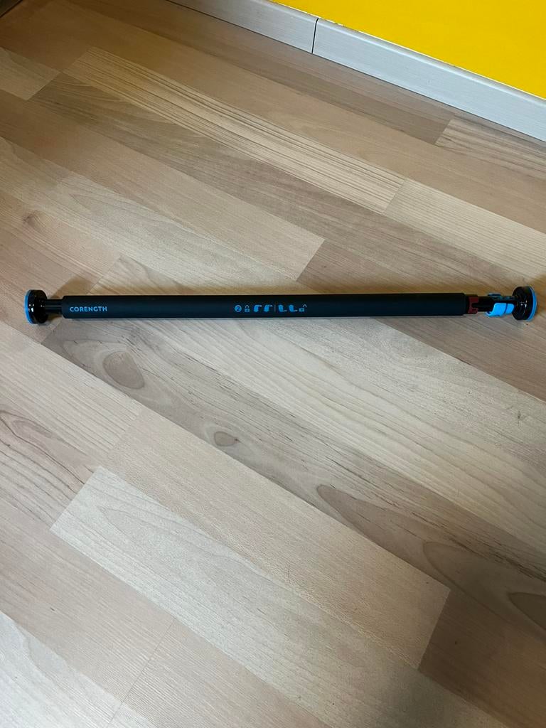 Fitness bar decathlon, Sport en Fitness, Fitnessmaterialen, Ophalen of Verzenden, Zo goed als nieuw, Oprekstang
