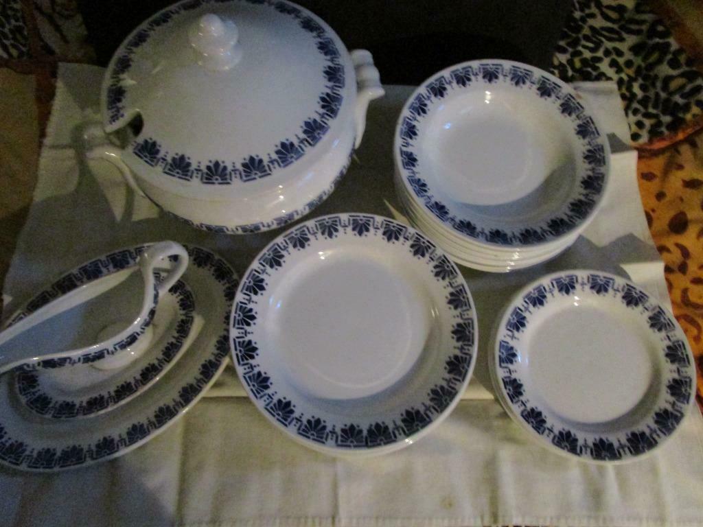 ensemble de service de table, Assiettes(s), Comme neuf, Enlèvement, Autres styles