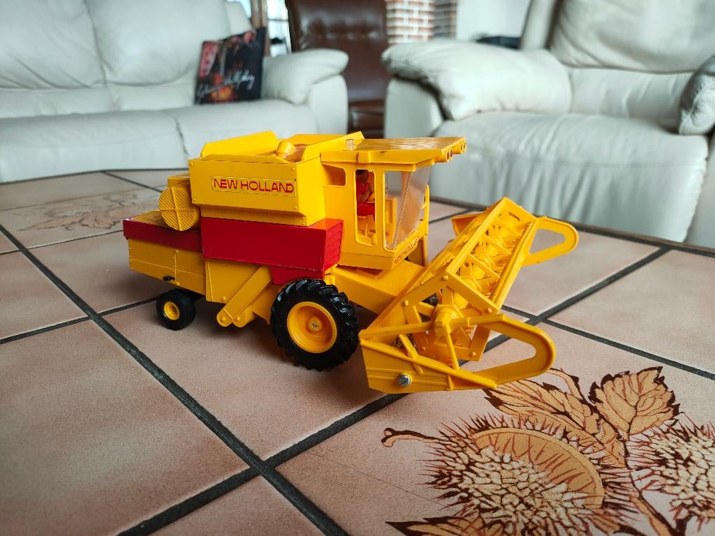 New Holland TR 96 POWER FARM-oogstmachine (gemotoriseerd), Overige merken, 1:32 tot 1:50, Overige typen, Nieuw