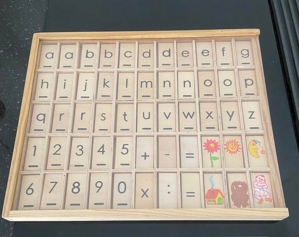 Pose de lettres et chiffres en bois., Enlèvement, Comme neuf