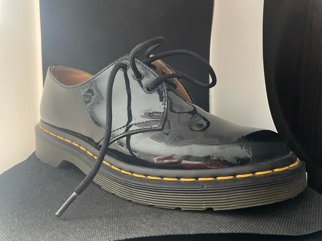Dr Martens dames schoen laag zwarte lak, Kleding | Heren, Schoenen, Zwart, Ophalen of Verzenden, Zo goed als nieuw, Dr martens
