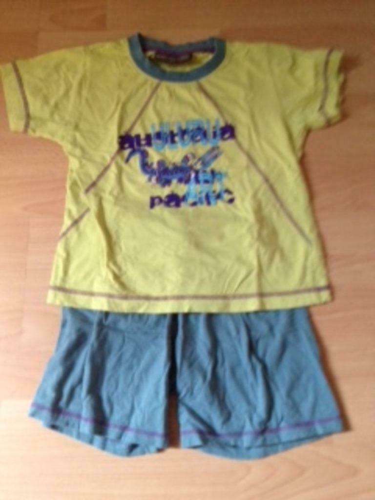 Pyjama 128 groen/geel, Enlèvement ou Envoi, Utilisé, Vêtements de nuit ou Sous-vêtements