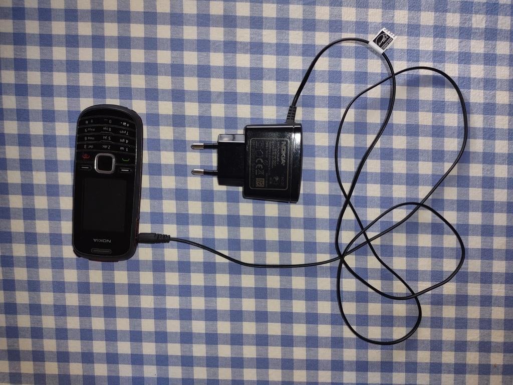 Nokia GSM + lader, Enlèvement, Comme neuf