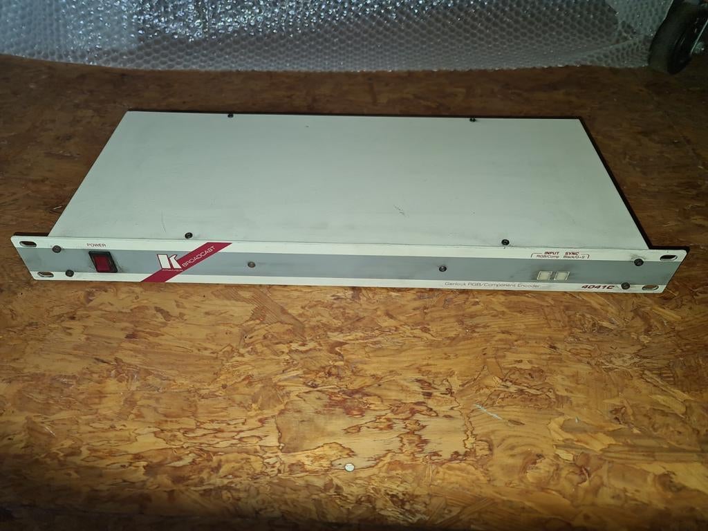 Kramer broadcast 4041c, Enlèvement ou Envoi, Utilisé