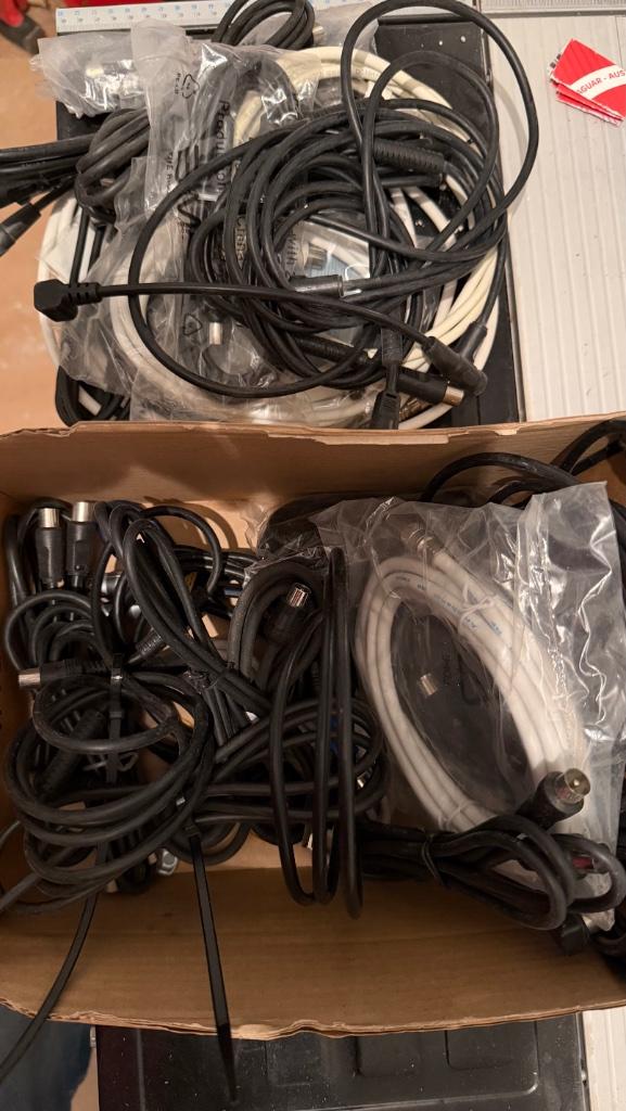 O. Câbles coaxiaux, Audio, Tv en Foto, Audiokabels en Televisiekabels, Ophalen, Gebruikt, Coaxiale kabel