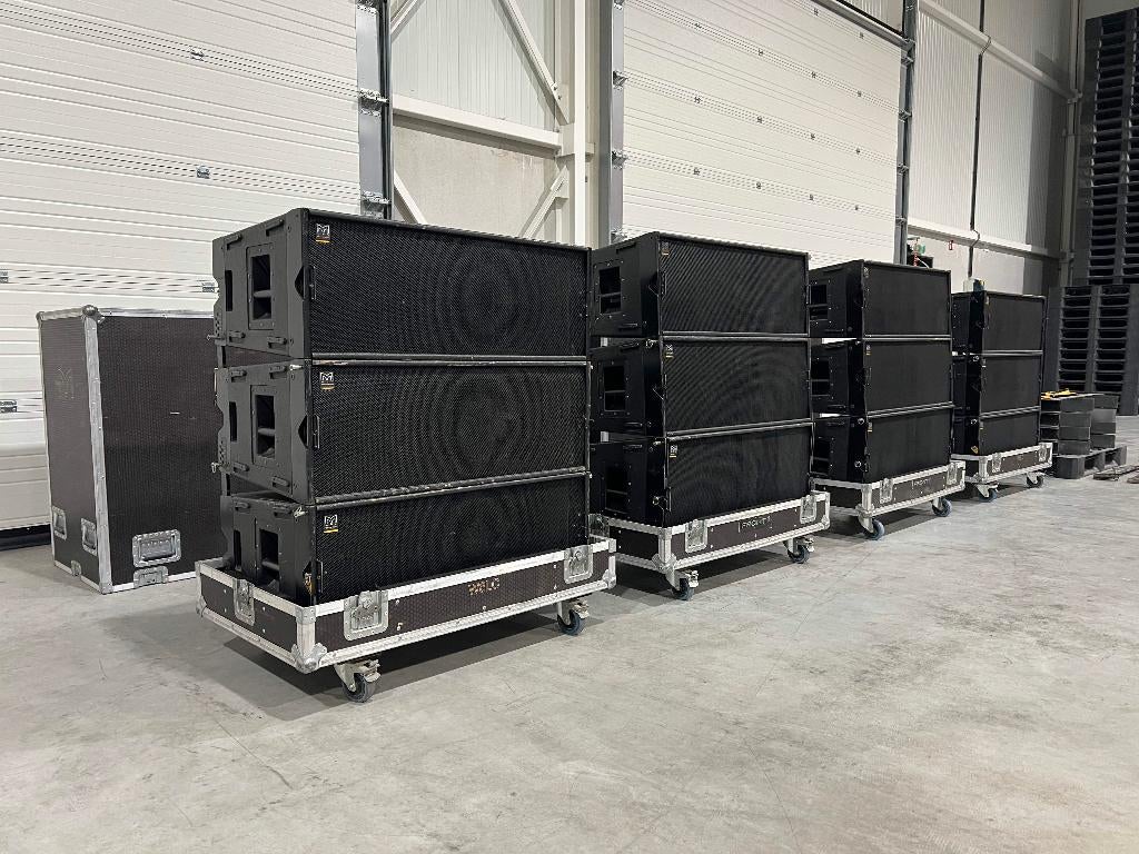 Martin Audio line array: 10x W8LC 2x W8LCD 4x flygrid 4xcase, Ophalen of Verzenden, Gebruikt, Front, Rear of Stereo speakers, Overige merken