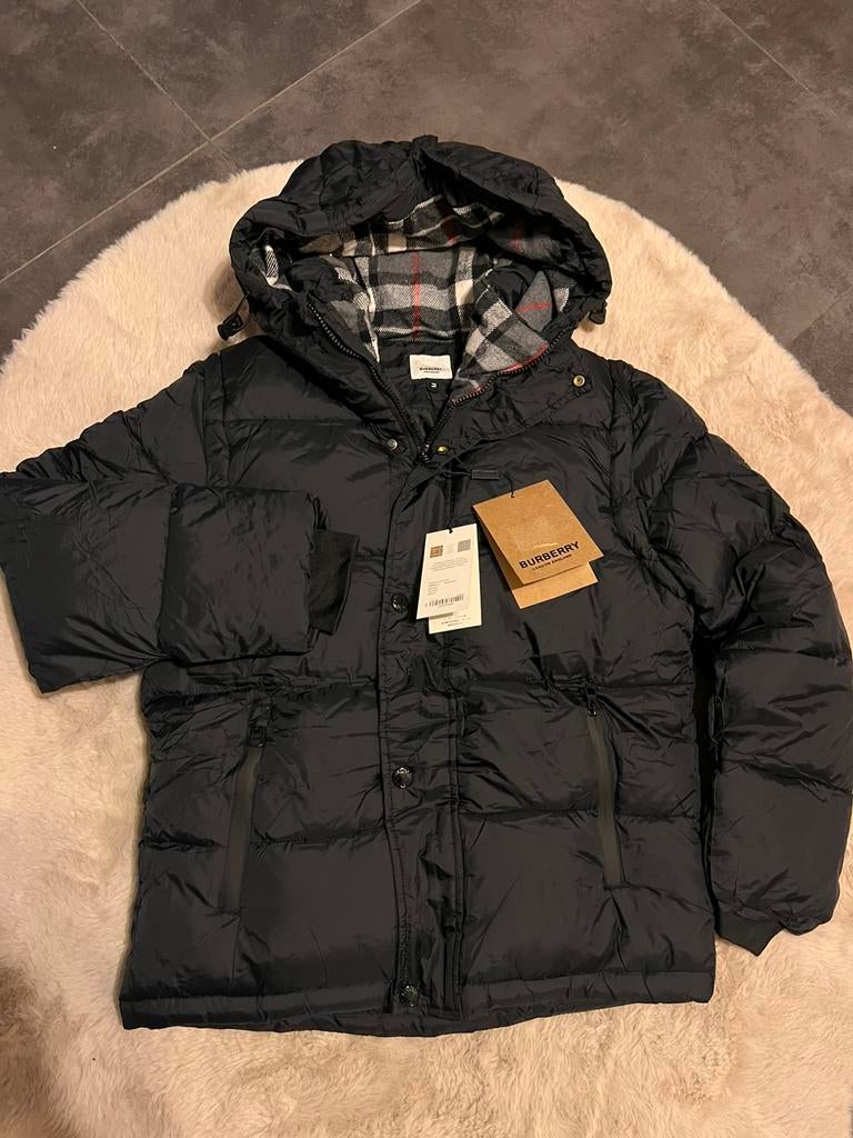 Burberry Black Puffer Jacket & Excellent Condition, Ophalen of Verzenden, Nieuw, Maat 48/50 (M), Zwart