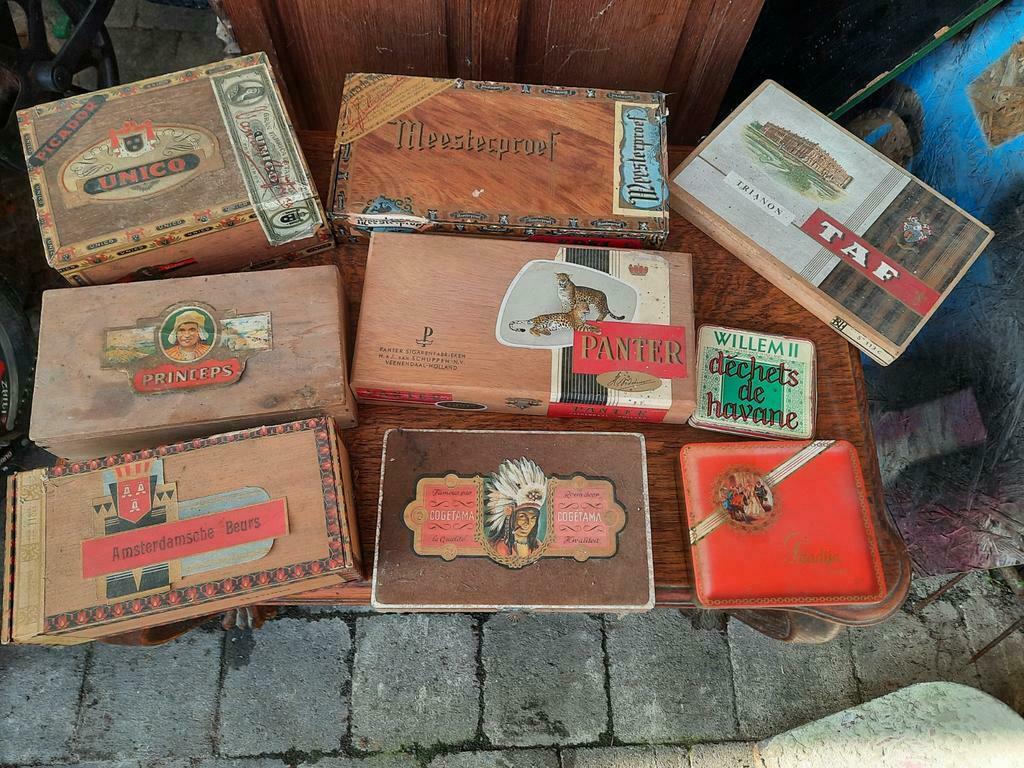Sigarendozen in hout en blik . Oude ., Verzamelen, Ophalen of Verzenden, Gebruikt