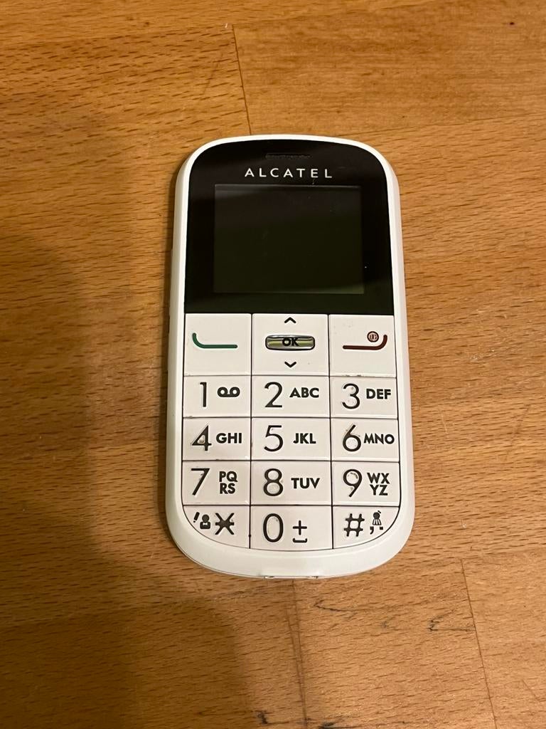 Alcatel one touch 282. Parfait pourpersonne agée,mal voyante, Enlèvement ou Envoi, Classique ou Candybar, Clavier physique, Utilisé