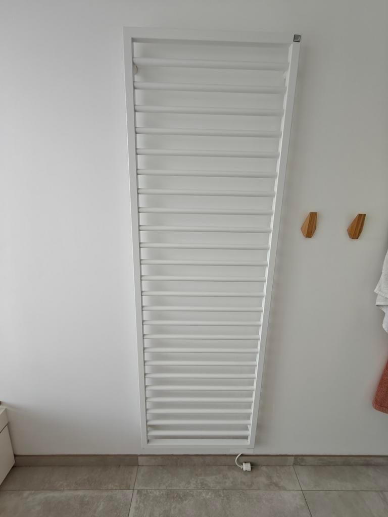 Zehnder handdoeken radiator badkamer, Doe-het-zelf en Bouw, Ophalen, Zo goed als nieuw, Radiator