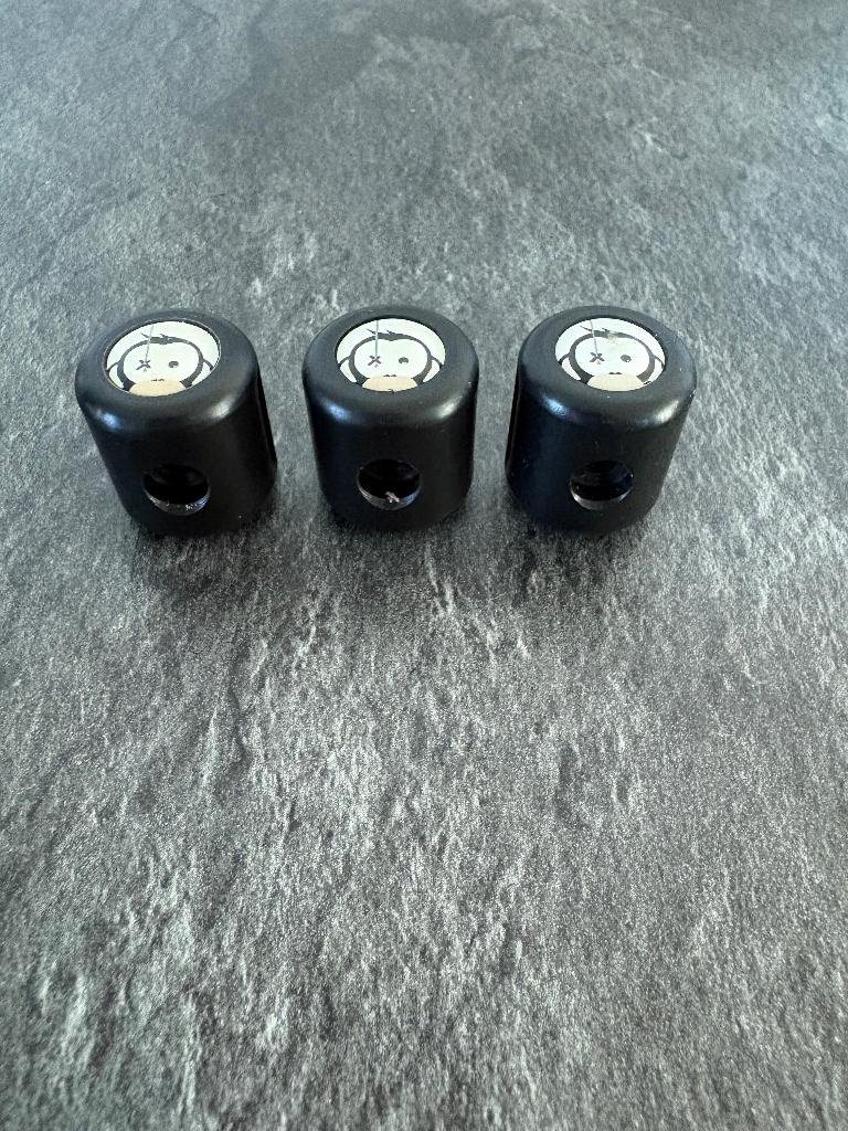 3x kleine zwarte monkey Climber bobbin, Enlèvement, Neuf, Autres types