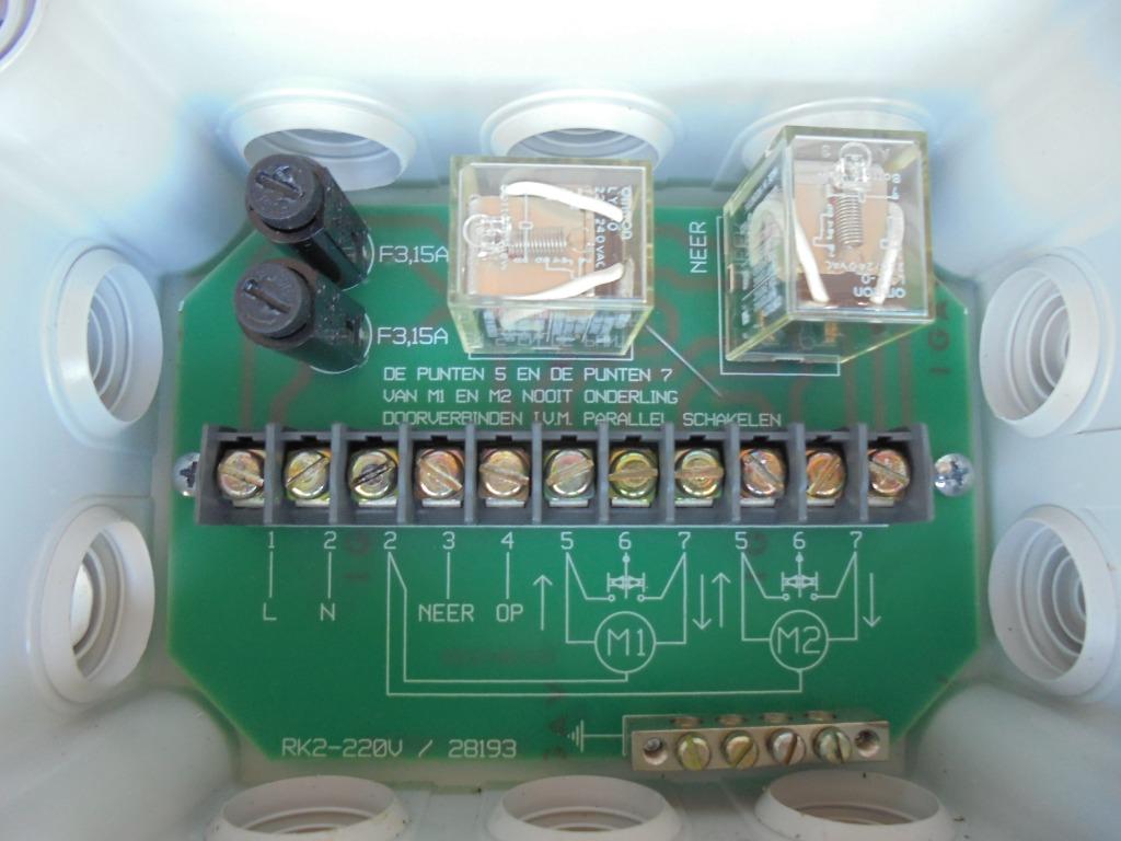 3 boîtiers relais Somfy RK 2 - 220 V. n 28193, Enlèvement, Comme neuf
