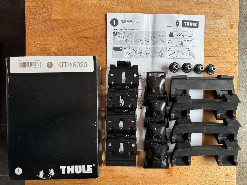 Kit de montage Thule 186020 pour balustrade de toit plat, Enlèvement ou Envoi, Comme neuf