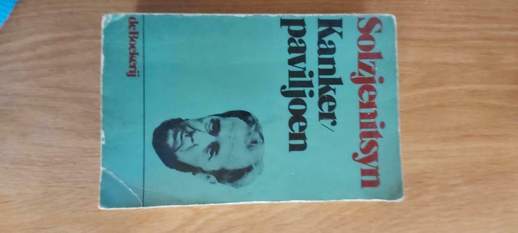 Solzjenitsyn: het kankerpaviljoen, Boeken, Ophalen of Verzenden, Gelezen