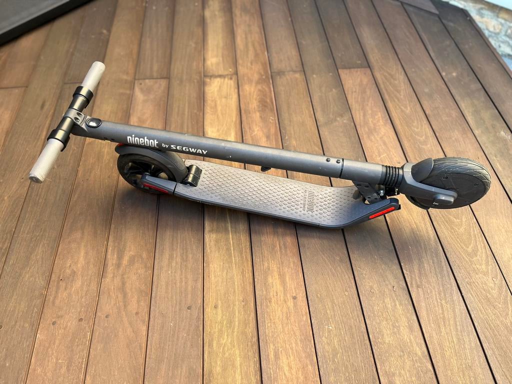 Segway Ninebot Kickscooter ES2, Enlèvement, Comme neuf