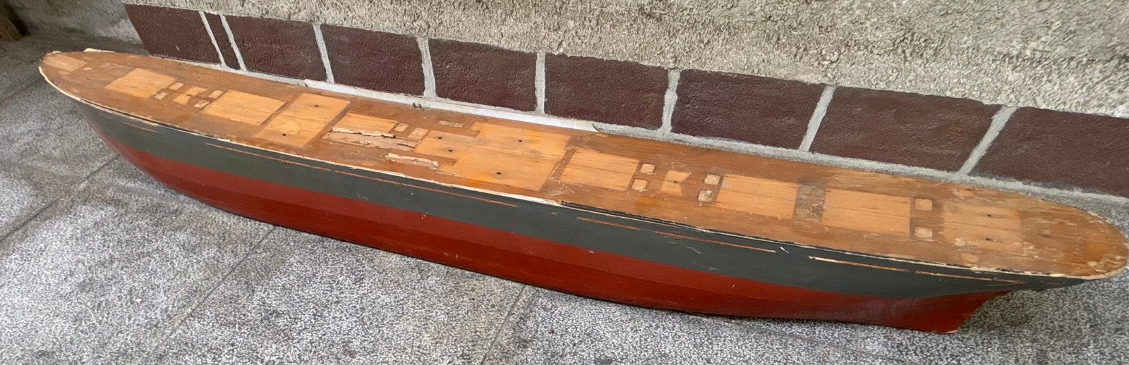 Romp van oude modelbouw boot, Hobby en Vrije tijd, Modelbouw | Boten en Schepen, Ophalen, Gebruikt, Overige merken