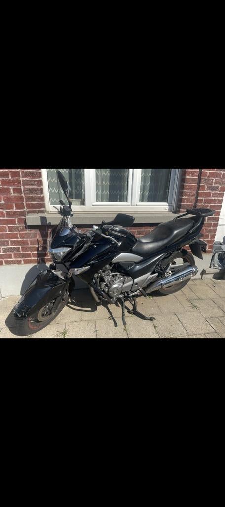 Suzuki gw250 Inazuma A2, Motoren, Particulier, Minimaal motorrijbewijs A2, 12 t/m 35 kW