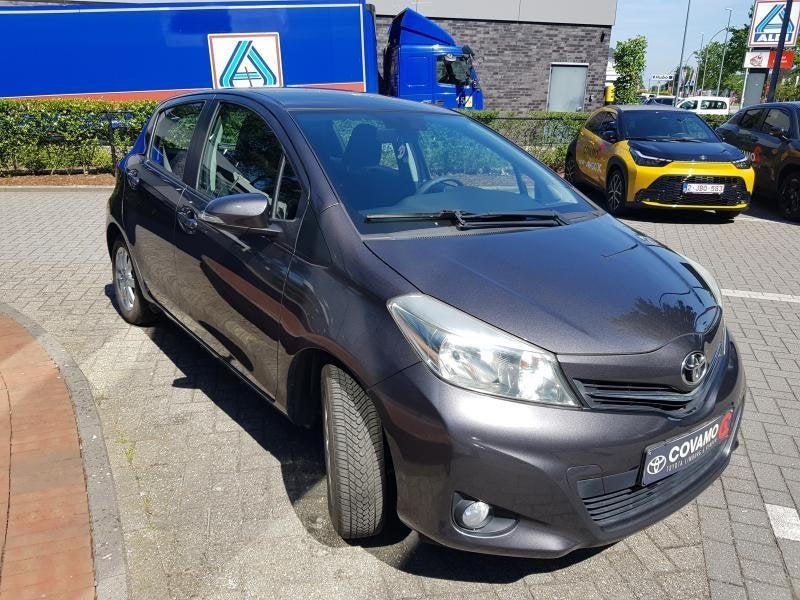 Toyota Yaris Life 1.0L HANDGESCHAKELD, Auto's, Toyota, Euro 5, Elektrische ramen, Zwart, Overige kleuren