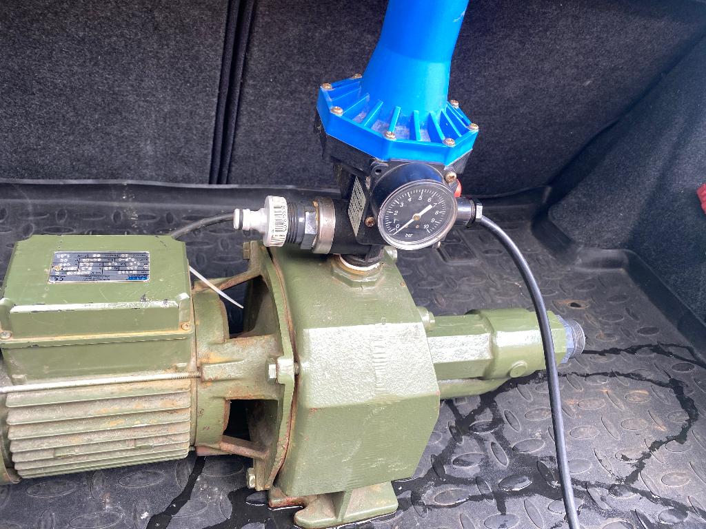 Zware centrifugaal waterpomp SAER M 150, Ophalen, Zo goed als nieuw
