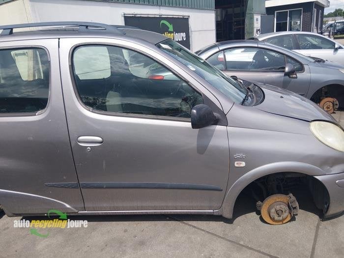 Portière 4portes avant droite d'un Toyota Yaris Verso (1D2), -, -, 3 mois de garantie, Toyota