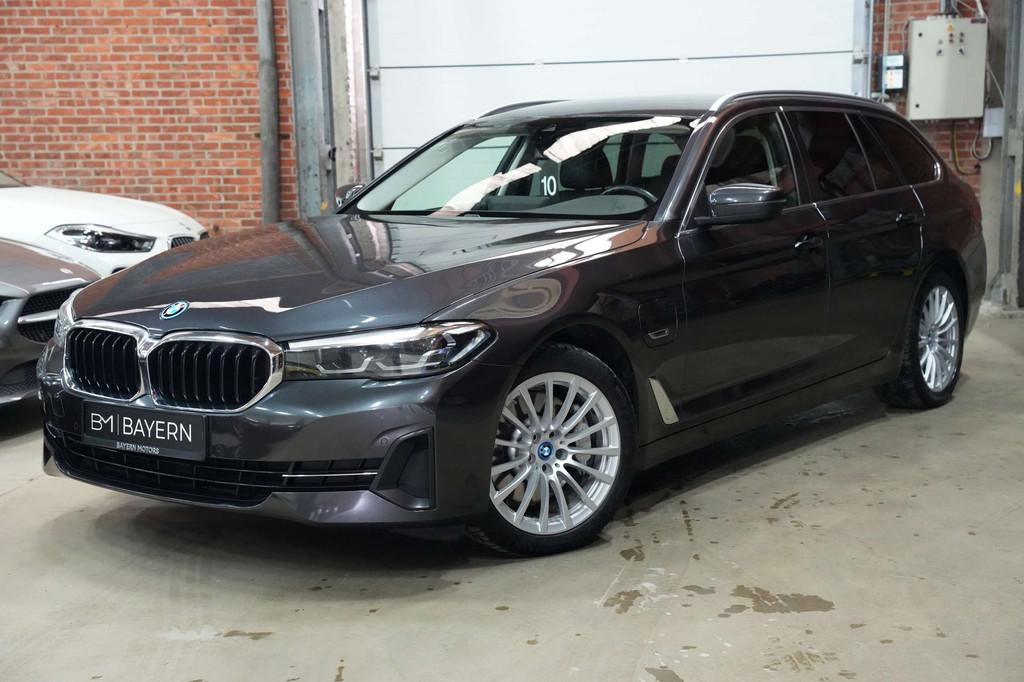BMW 520 eA Plug in Hybride Benzine Garantie Prof Navi, Cuir, Argent ou Gris, 42 g/km, Euro 6