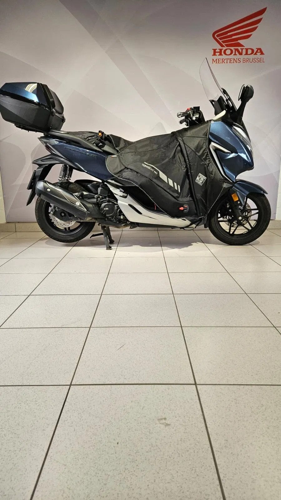 Honda Forza 300 (bj 2019), Motoren, Scooter, 300 cc, Bedrijf, 12 t/m 35 kW