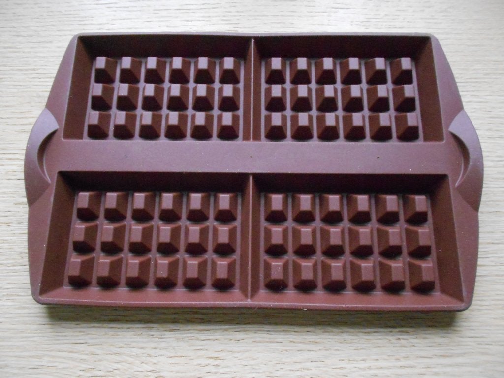 tupperware moule silicone Gaufre-tartelette-muffin-gateau- x, Enlèvement ou Envoi