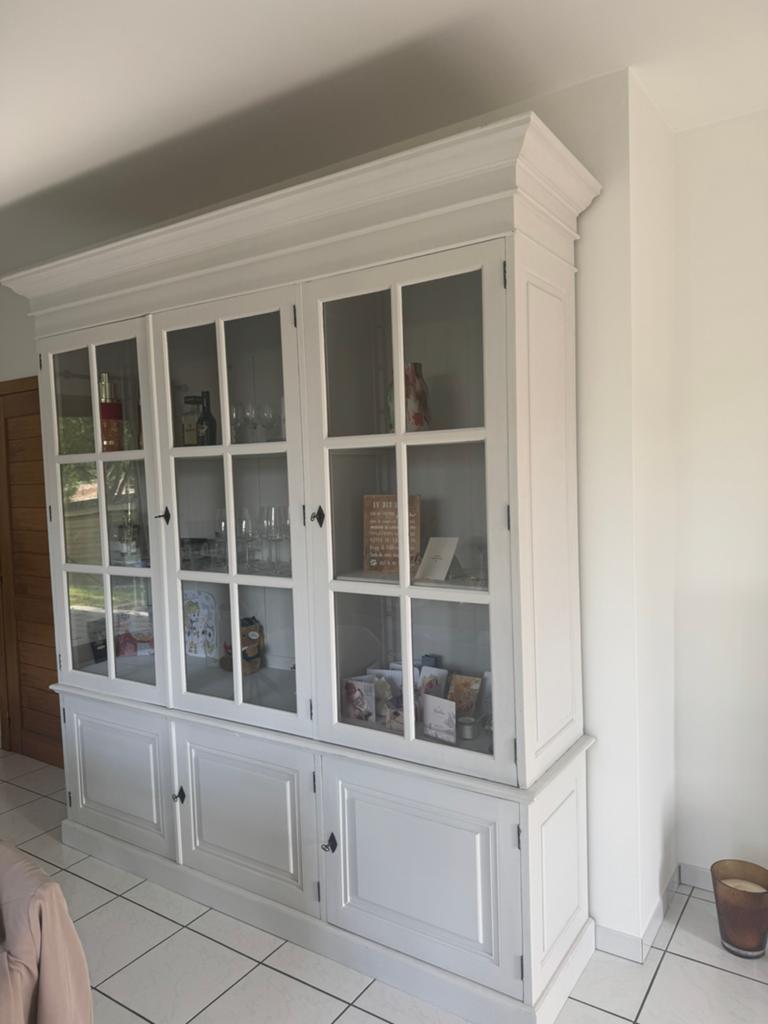 Landelijke vitrinekast in zeer goede staat, Huis en Inrichting, Kasten | Buffetkasten, Ophalen, 200 cm of meer, Zo goed als nieuw