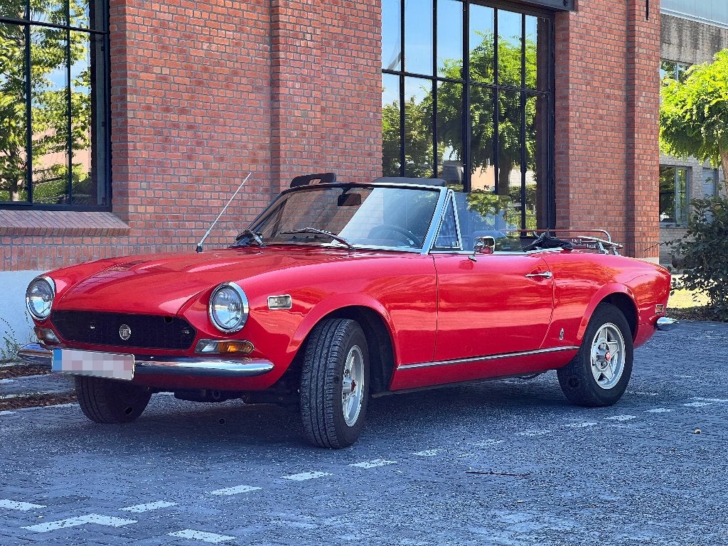 Fiat 124 Spider Sport Pininfarina – 1973 CS | Rosso  1600 cc, Autos, Rouge, Boîte manuelle, Noir, Système audio