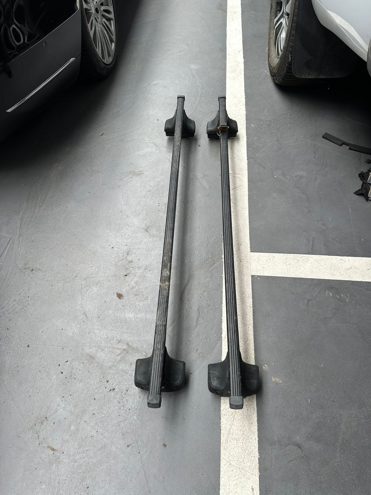Barres de toit Thule, Enlèvement, Comme neuf