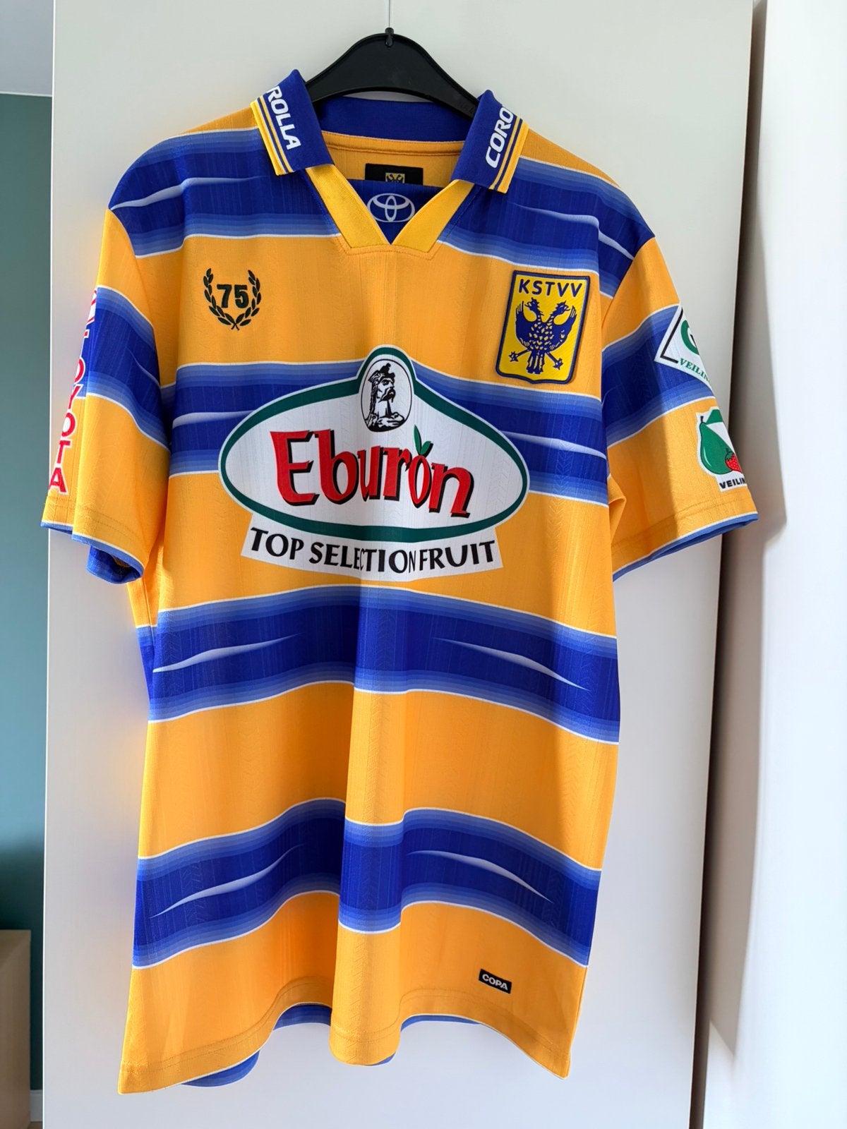 Shirt STVV, Verzamelen, Sportartikelen en Voetbal, Ophalen of Verzenden, Nieuw, Shirt