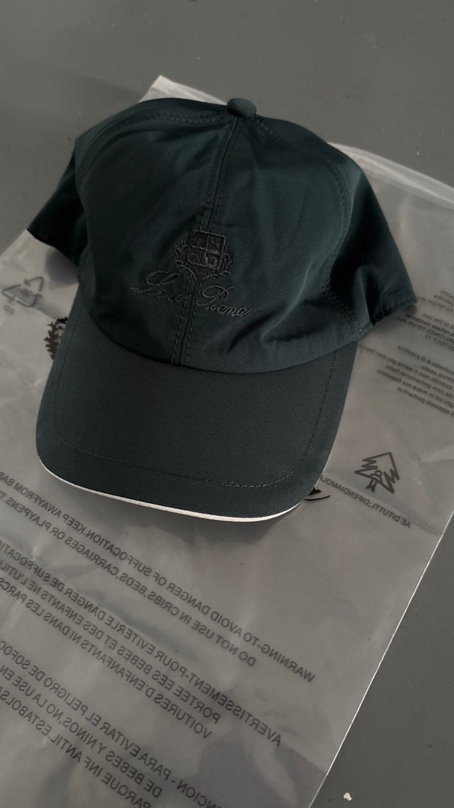 Loro Piana, Kleding | Heren, Hoeden en Petten, Ophalen of Verzenden, Zo goed als nieuw, Pet
