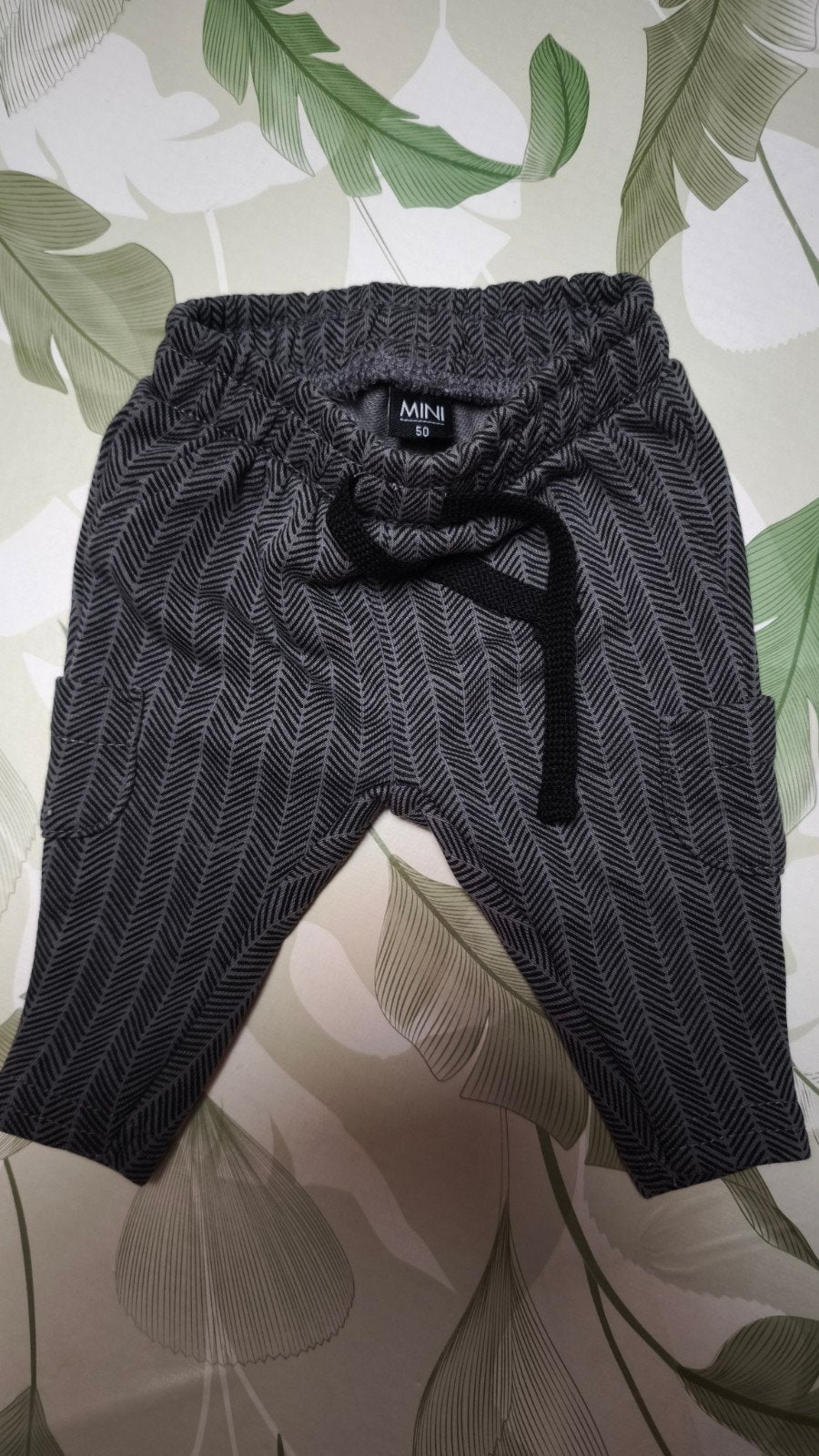 Baby broekje maat 50, Enfants & Bébés, Vêtements de bébé | Packs de vêtements pour bébés, Enlèvement, Comme neuf, Taille 50
