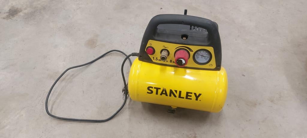 Stanley compressor bijna nieuw, Doe-het-zelf en Bouw, Compressors, Ophalen