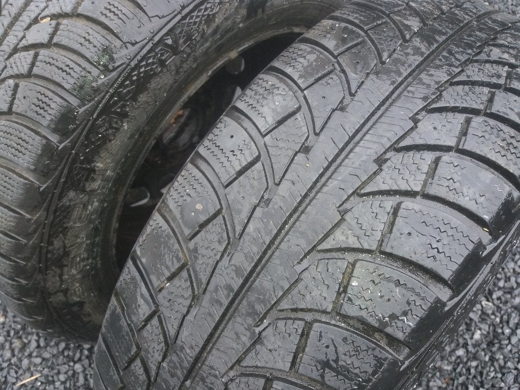 3 PNEUS HIVER + 4 JANTE ACIER VOITURE PEUGEOT - CITROEN, Enlèvement, Pneus hiver, Pneu(s)
