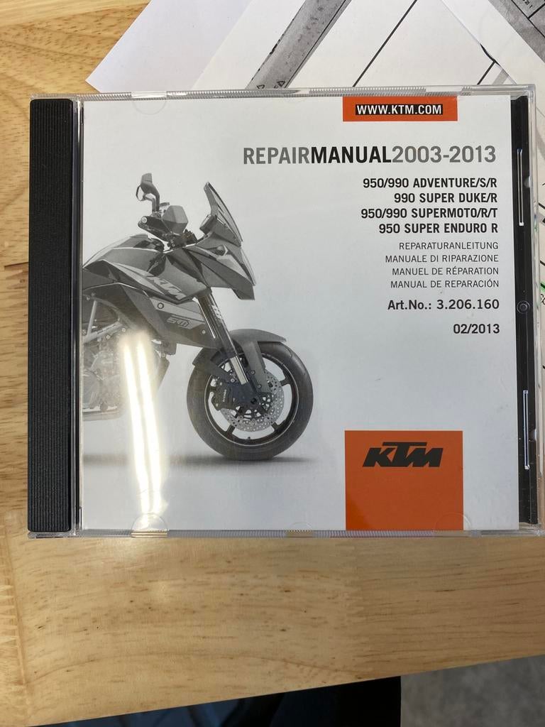 Repair Manual  KTM Adventure, Supermoto, Super Duke & mot, Ophalen of Verzenden